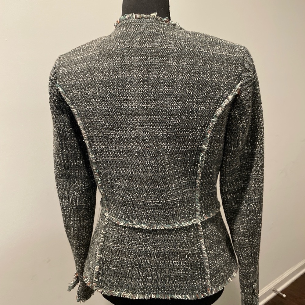 W by Worth Cypress Tweed Jacket Size 2 Gray White Office Chic Tailored Frayed